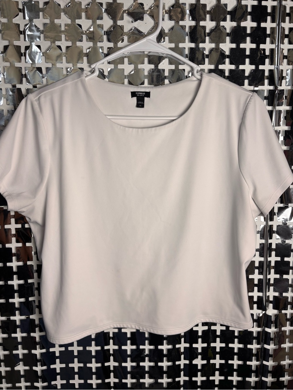 Express Women's Off-White Short-Sleeve Boxy Top